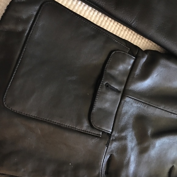 Leather jacket - Picture 3 of 8